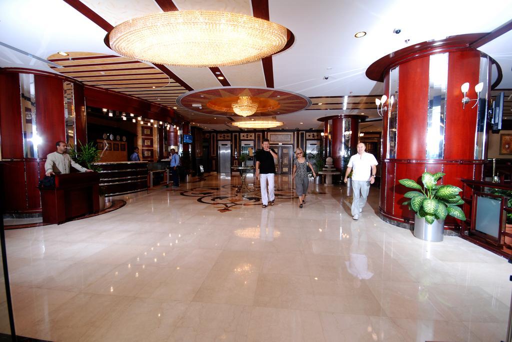 Al Bustan Tower Hotel Suites Sharjah Bagian luar foto